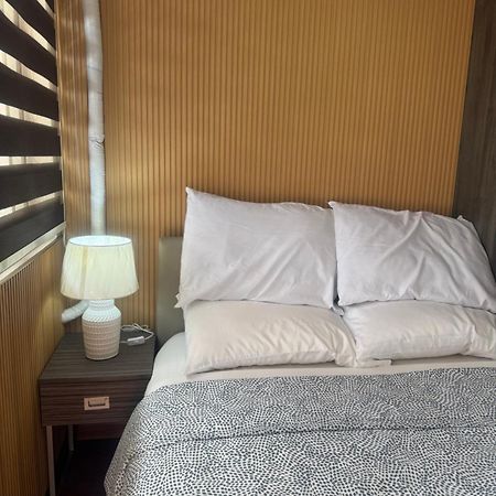 Paranaque City Solemare Parksuites Condo المظهر الخارجي الصورة